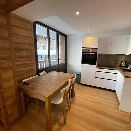 아파트 Renove 6 Pers. A Val Claret - Depart/retour Skis Aux Pieds, Balcon, Pres Des Commerces - Fr-1-502-548 *