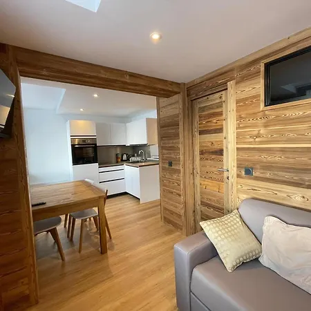 Renove 6 Pers. A Val Claret - Depart/retour Skis Aux Pieds, Balcon, Pres Des Commerces - Fr-1-502-548 티뉴